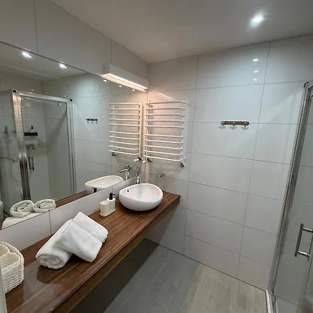 Resto - Czarna Gora Stubai *